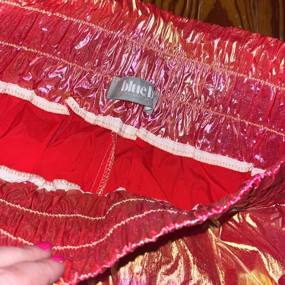 Metallic shorts - Picture 2 of 2